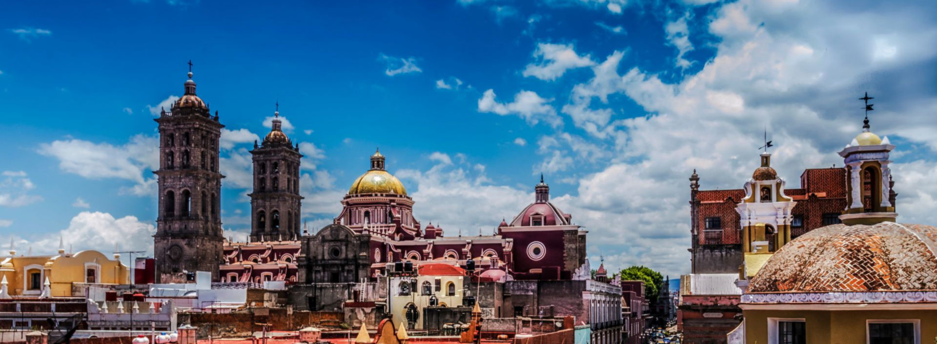 Vista de ciudad de Puebla de día